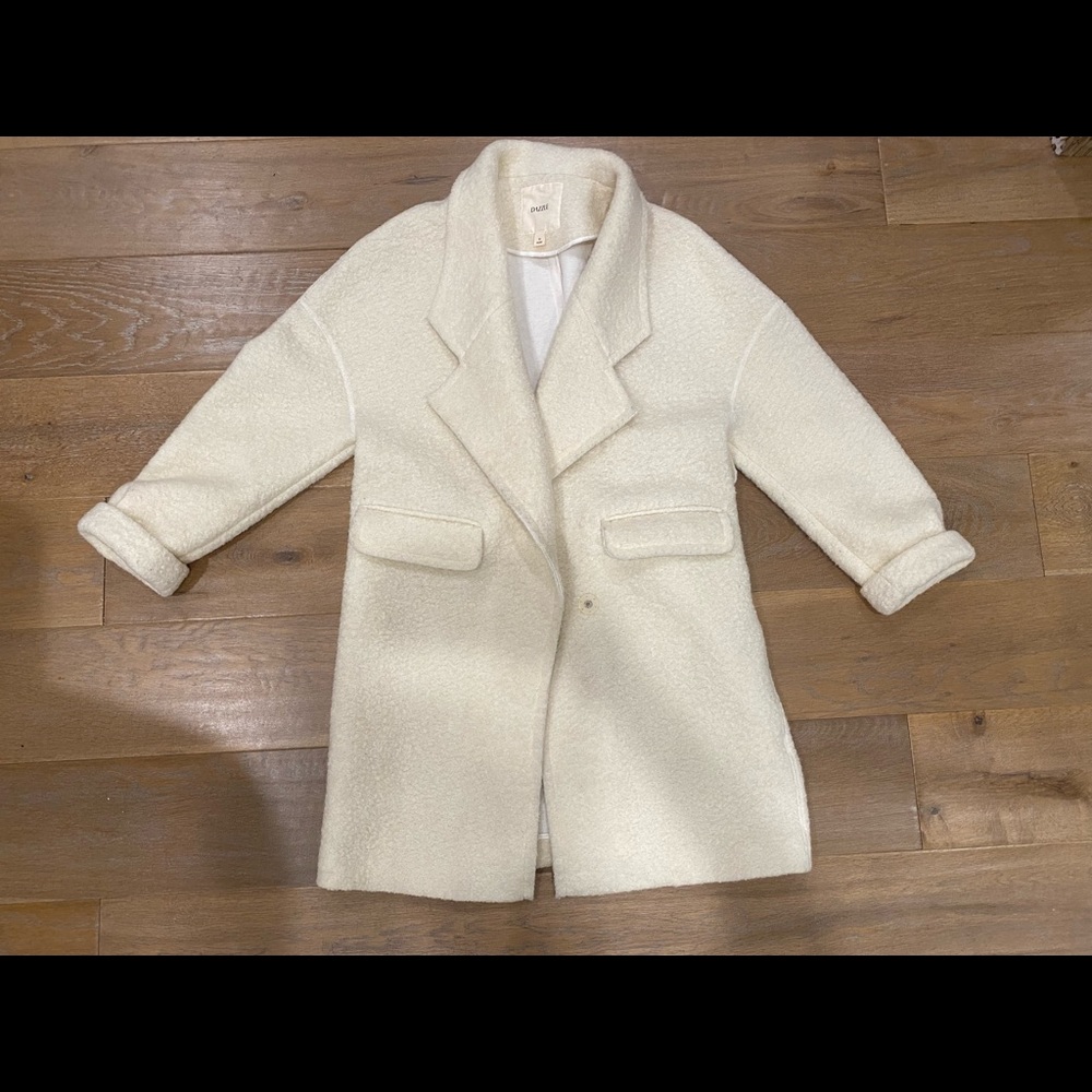 DAZZLE white coat